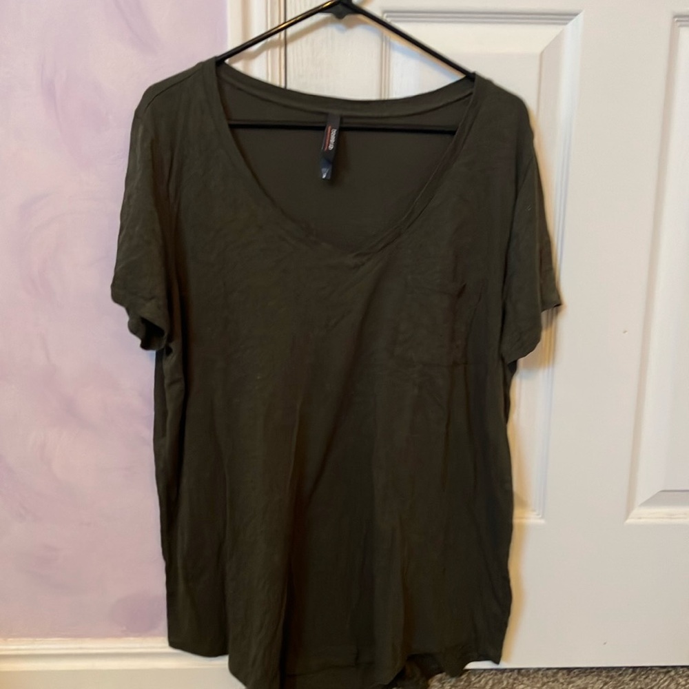 Torrid Pocket V Neck Tee size 2x